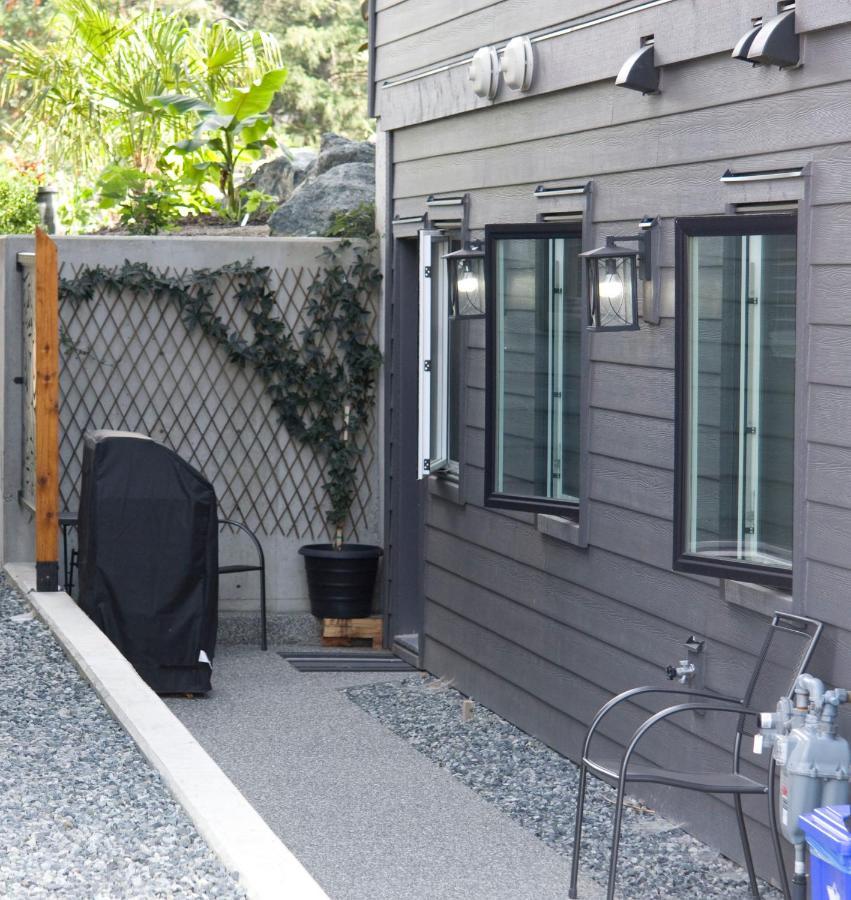 M&M'S Maple Bay Mountain Guesthouse - Licensed Duncan Bagian luar foto