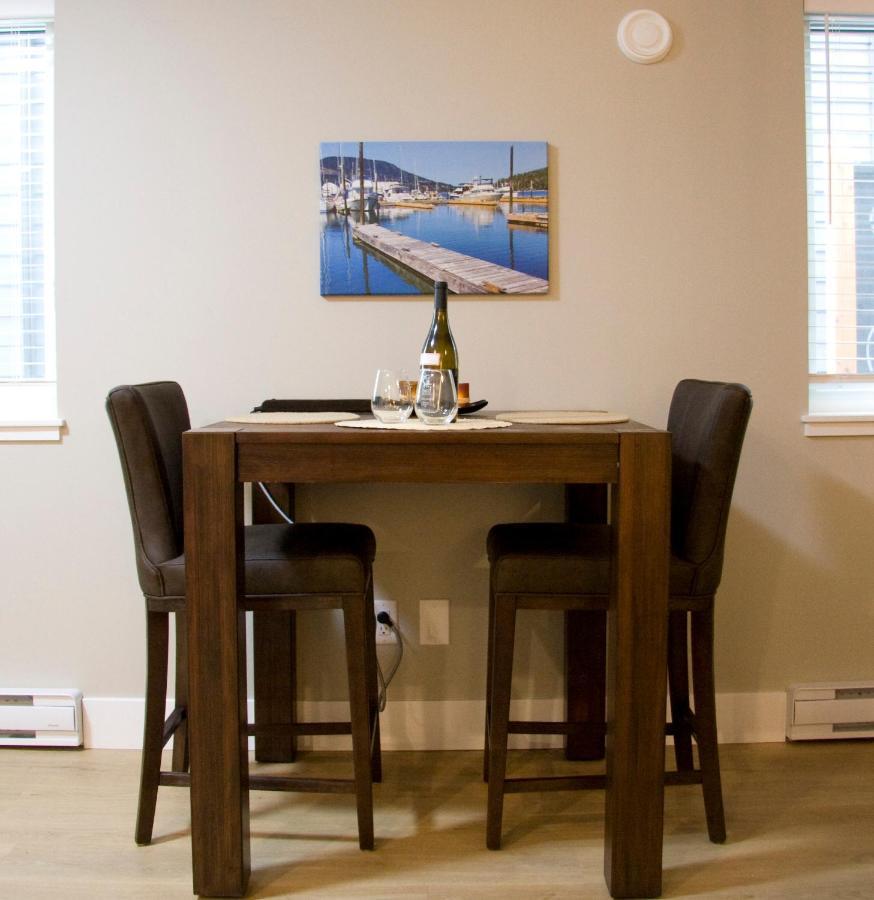 M&M'S Maple Bay Mountain Guesthouse - Licensed Duncan Bagian luar foto