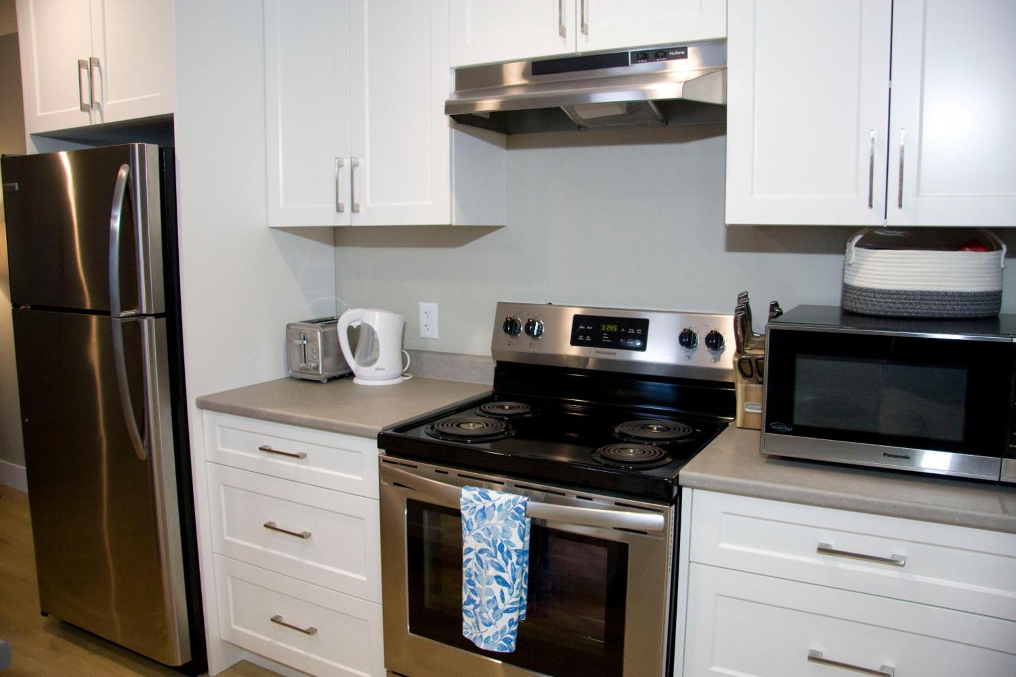 M&M'S Maple Bay Mountain Guesthouse - Licensed Duncan Bagian luar foto