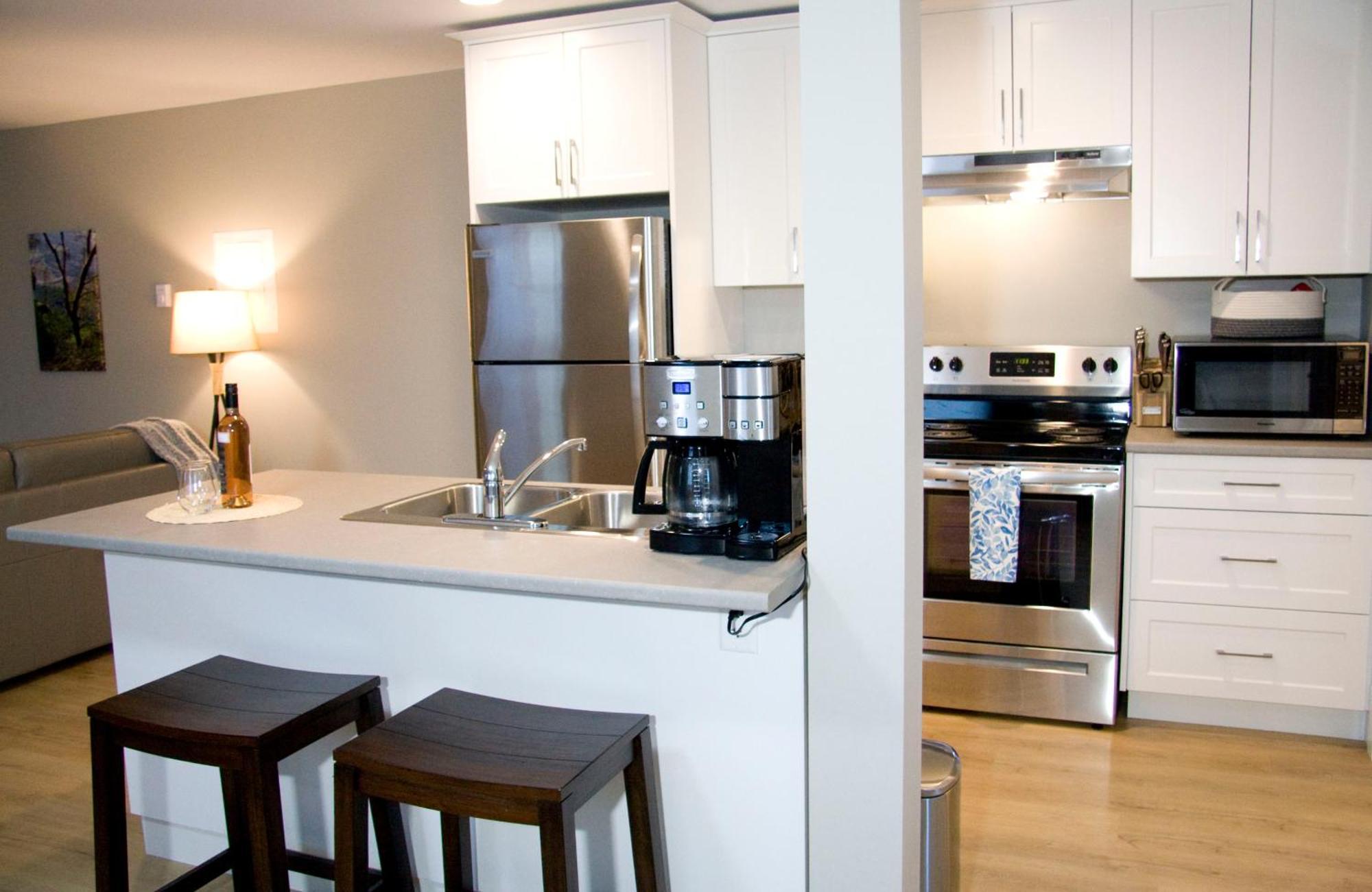 M&M'S Maple Bay Mountain Guesthouse - Licensed Duncan Bagian luar foto
